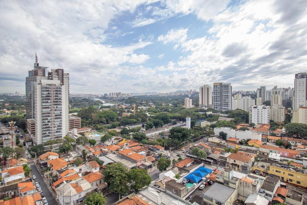 BHomy Pinheiros Moderno varanda e vista VR166 São Paulo Exterior foto